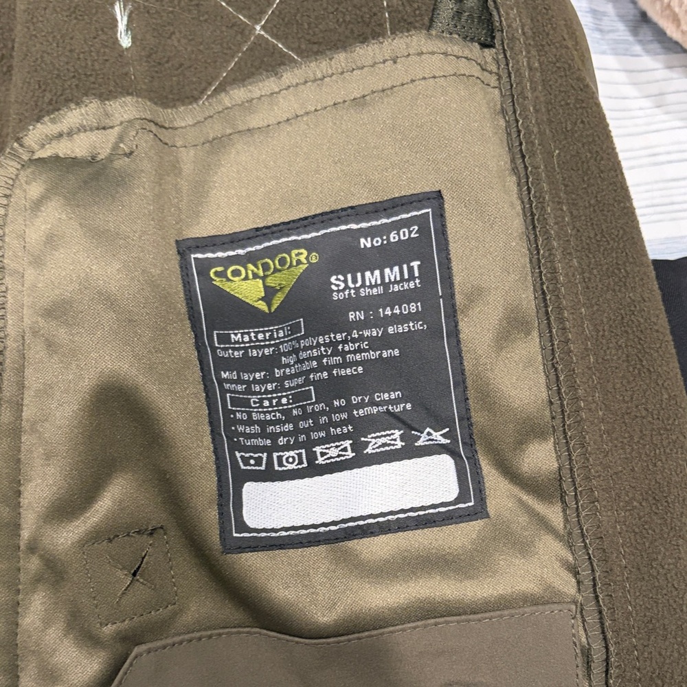 Condor Summit Men's Tactical Field Jacket in Olive Green - Picture 3 of 9